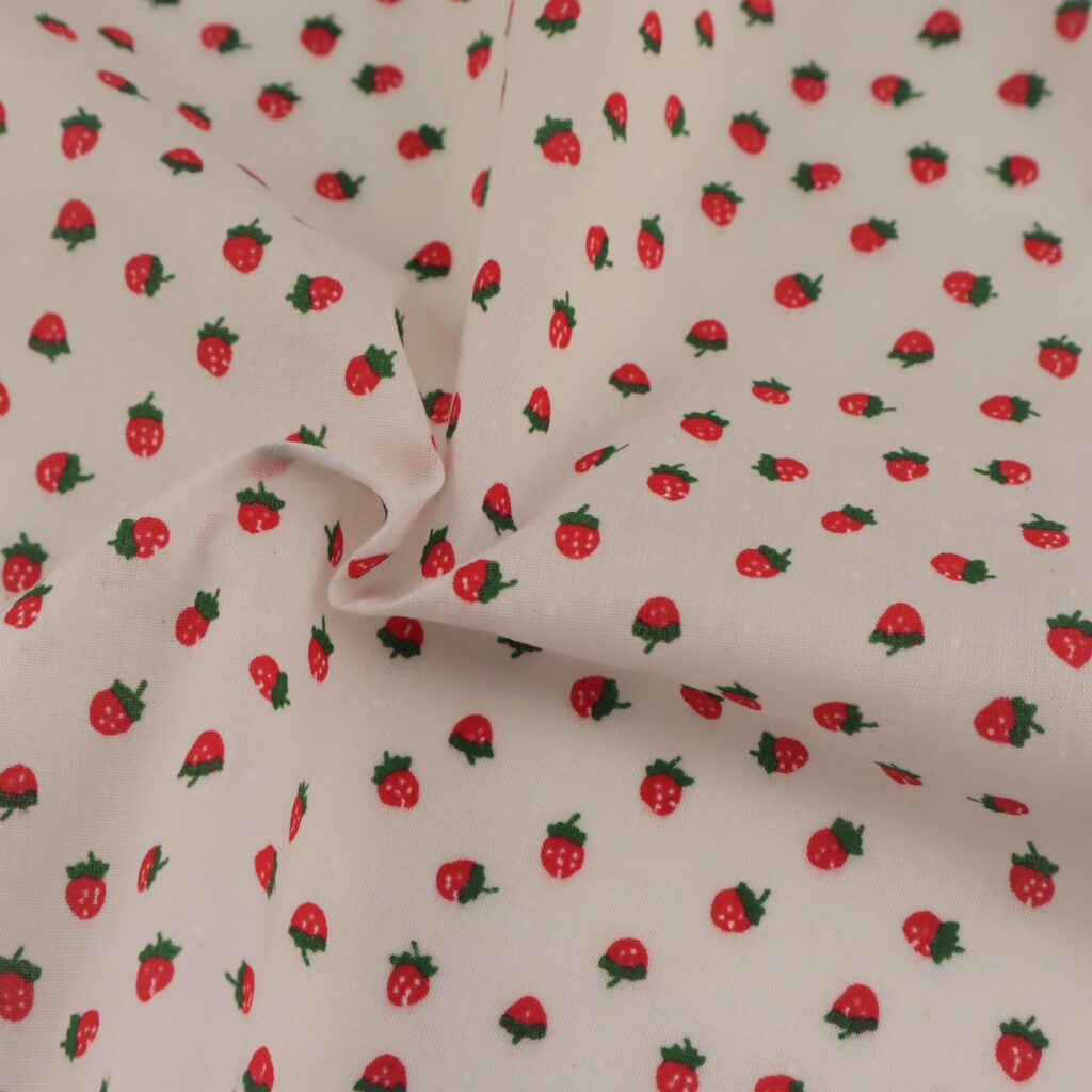 Polyester Cotton Print Strawberry White